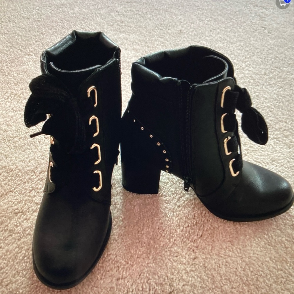 APT 9 studded heeled boots NWT